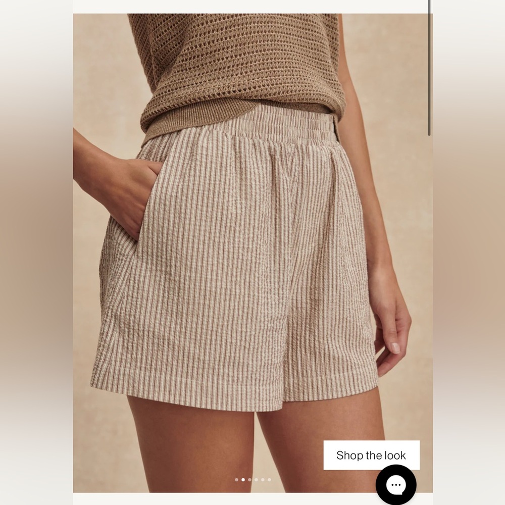Varley Darina Short 4” in Birch Taupe Stripe size Small